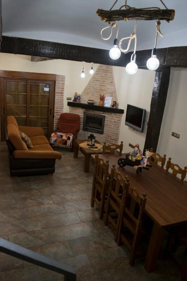 טורדסיאס Vivienda Turistica El Caneco מראה חיצוני תמונה