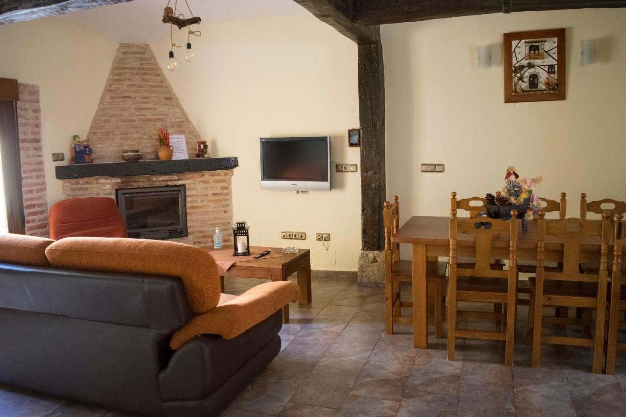טורדסיאס Vivienda Turistica El Caneco מראה חיצוני תמונה